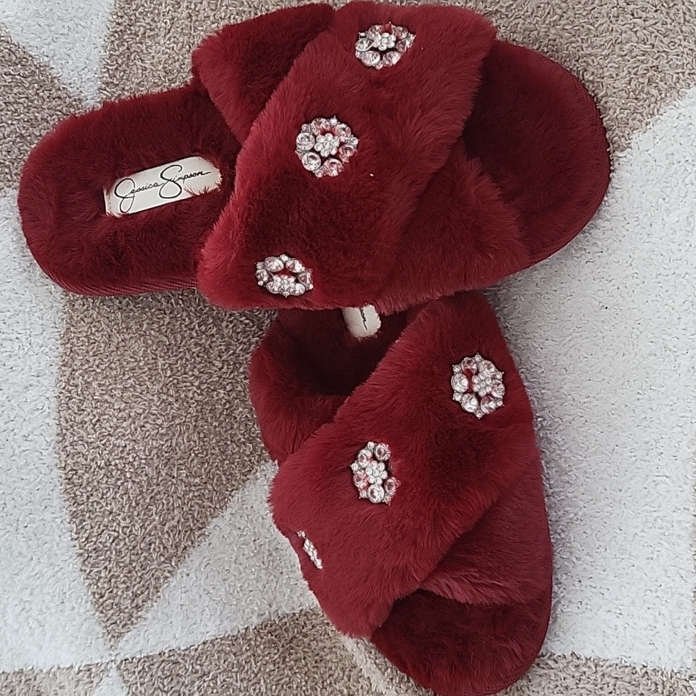 JESSICA SIMPSON Burgundy Fur/Rhinestone House Slippers Slides Size S 6-7 - Picture 8 of 8